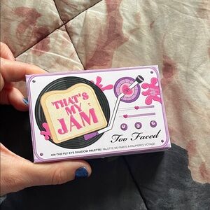 Too Faced Travel Eyeshadow Palette in Pink and Purple Graphic Case